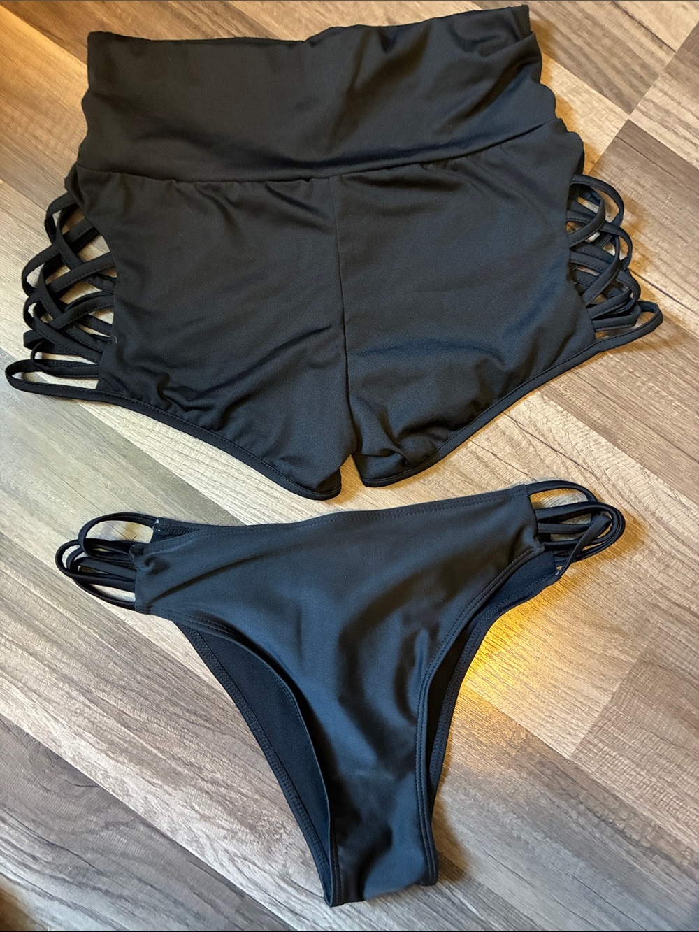 2 Pairs Of Black Strappy Bikini Bottoms- Size Medium- NWOT - Picture 2 of 14